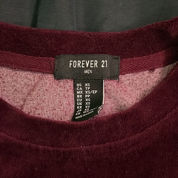 Red forever 21 short sleeeve tee - Picture 2 of 2